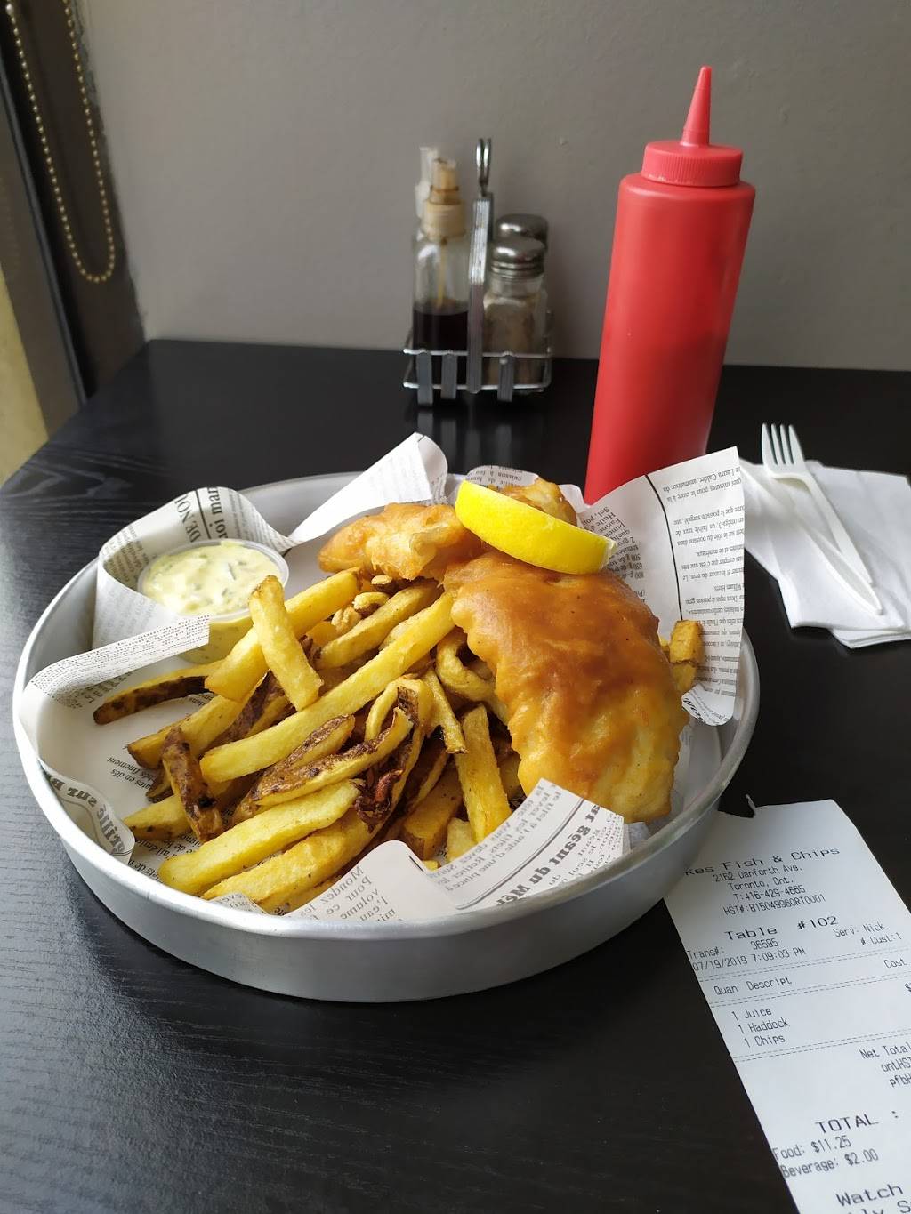 Mikes Fish & Chips | restaurant | 2162 Danforth Ave, Toronto, ON M4C 1K3, Canada | 4164294665 OR +1 416-429-4665