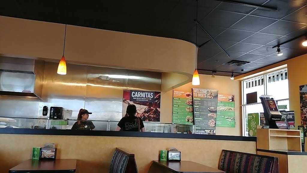 Moes Southwest Grill | restaurant | 9620 Applecross Rd, Jacksonville, FL 32222, USA | 9047773667 OR +1 904-777-3667