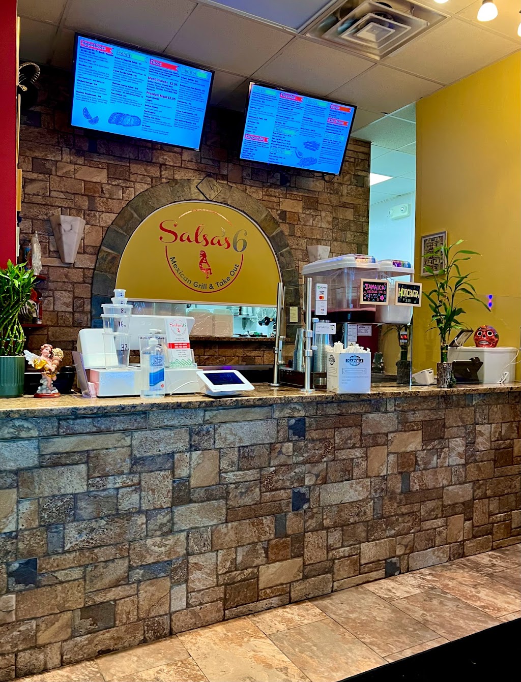 Salsa 6 Mexican grill | restaurant | 337 Willard Ave, Newington, CT 06111, USA | 8607858969 OR +1 860-785-8969