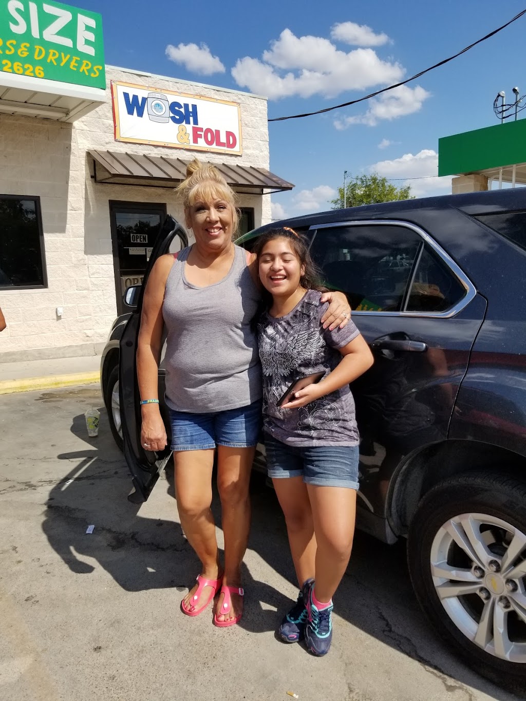 La Mexicana Tortilleria | restaurant | 2719 N Chadbourne St, San Angelo, TX 76903, USA | 3256556134 OR +1 325-655-6134