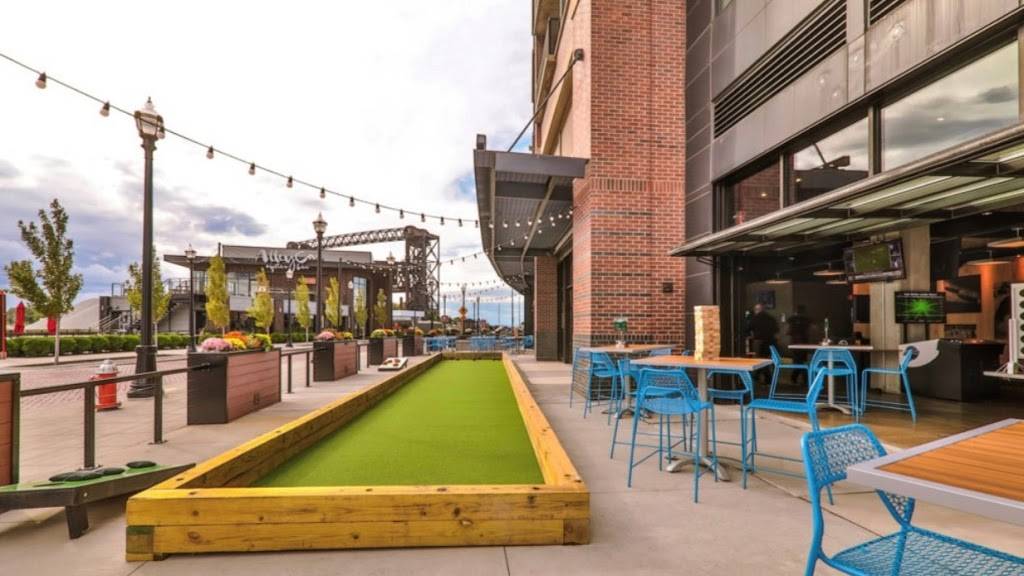 Backyard Bocce | restaurant | 1059 Old River Rd, Cleveland, OH 44113, USA | 2165231504 OR +1 216-523-1504