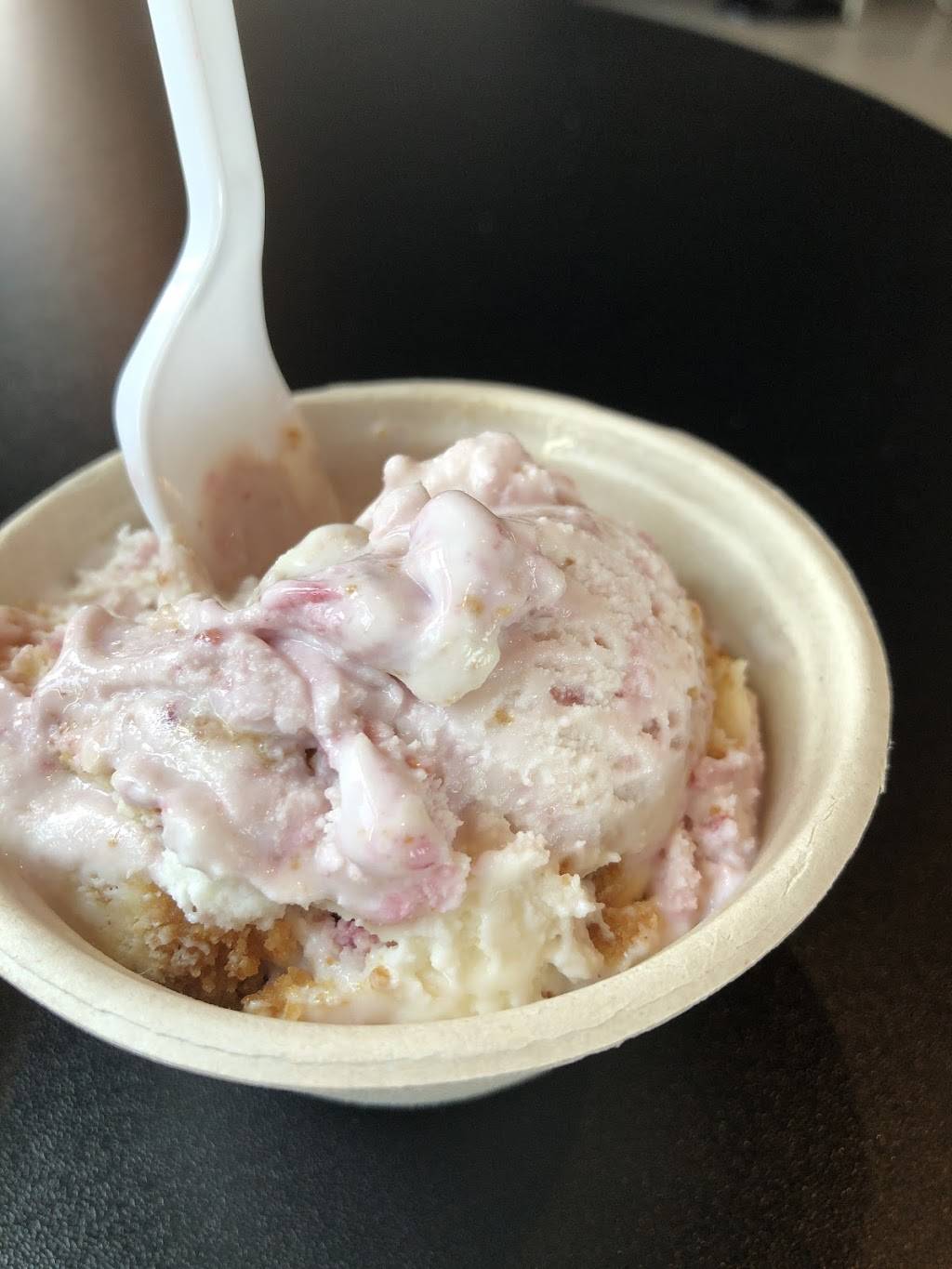 The Outside Scoop | restaurant | 2410 SW White Birch Dr Suite 100, Ankeny, IA 50023, USA | 5154448234 OR +1 515-444-8234