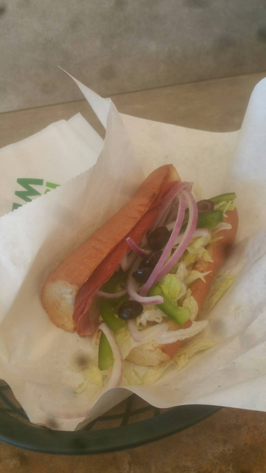 Subway | restaurant | 2064 Hastings Ave, Newport, MN 55055, USA | 6514589999 OR +1 651-458-9999