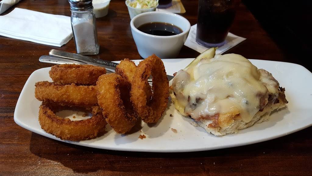 Kailua Town Pub and Grill | restaurant | 26 Hoolai St #1100, Kailua, HI 96734, USA | 8082308444 OR +1 808-230-8444