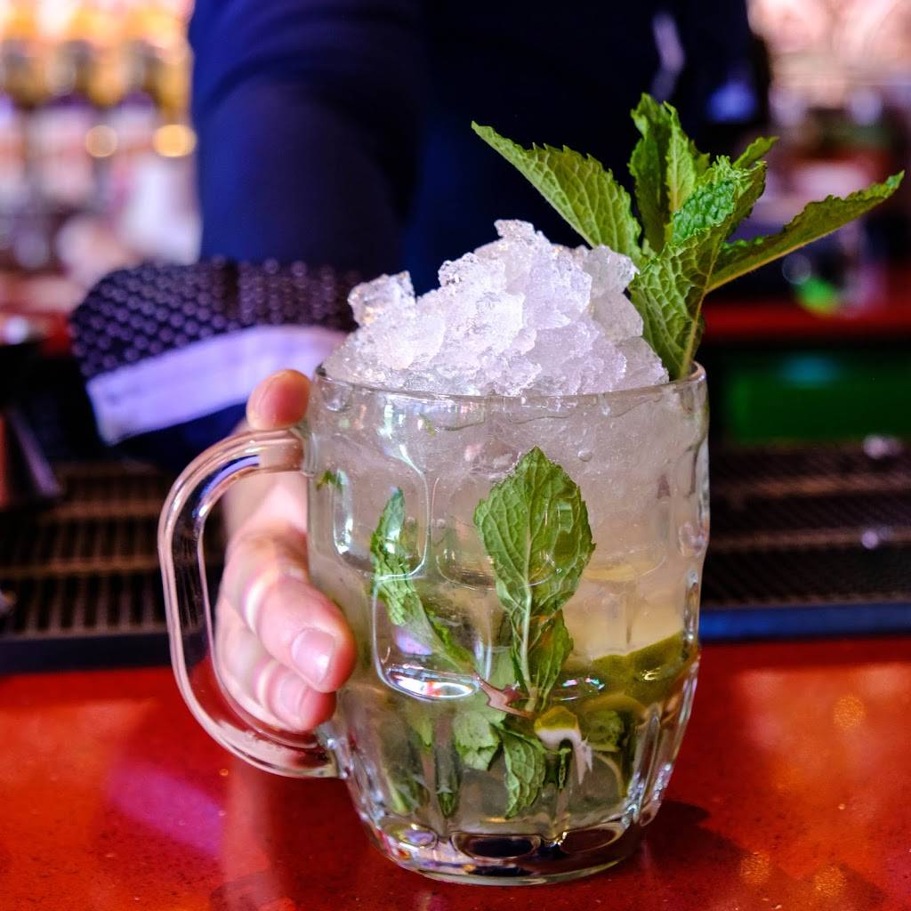 Carlos & Pepes | restaurant | 170 Promenade Du Centropolis, Laval, QC H7T 2Z6, Canada | 4509349911 OR +1 450-934-9911