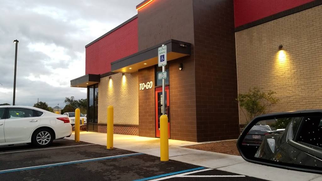 Chilis Grill & Bar | meal takeaway | 11454 Parkside Dr, Farragut, TN 37934, USA | 8656719536 OR +1 865-671-9536