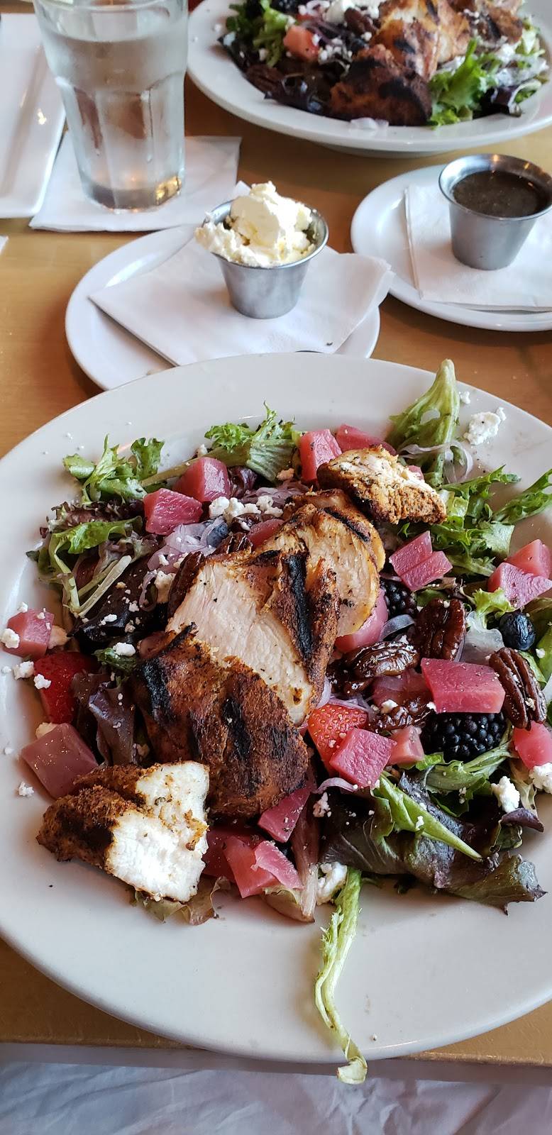 The Waverly Restaurant & Bar | restaurant | 2095 N Beach Rd, Englewood, FL 34223, USA | 9414753500 OR +1 941-475-3500