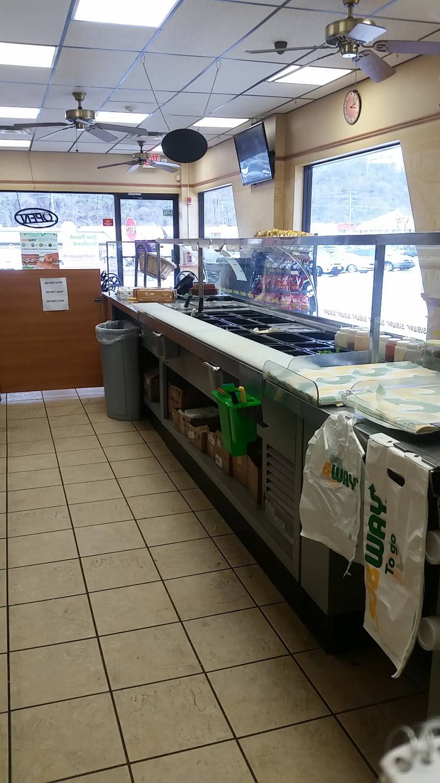 Subway | restaurant | 583 Clairton Blvd, Pleasant Hills, PA 15236, USA | 4126509500 OR +1 412-650-9500