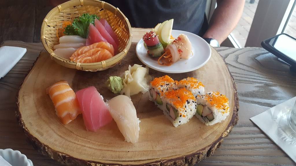 Too Bizaare | restaurant | 107 Dockside Cir, Jupiter, FL 33477, USA | 5612032510 OR +1 561-203-2510