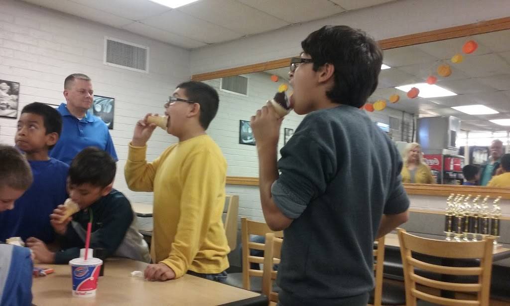 Dairy Queen Store | restaurant | 705 Main St, Sulphur Springs, TX 75482, USA | 9038853640 OR +1 903-885-3640