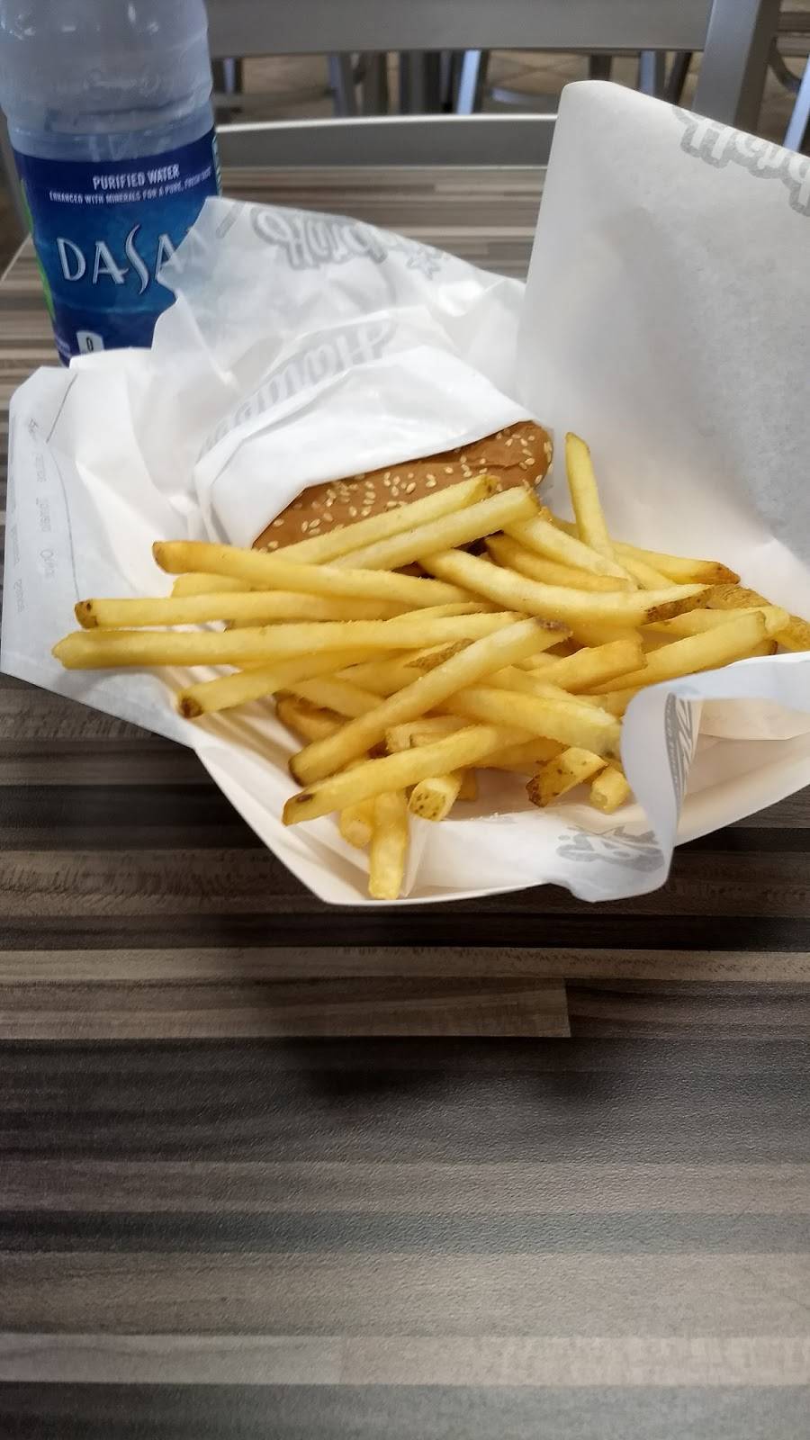 Hardees | restaurant | 902 S Holly St, Monterey, TN 38574, USA | 9318393505 OR +1 931-839-3505