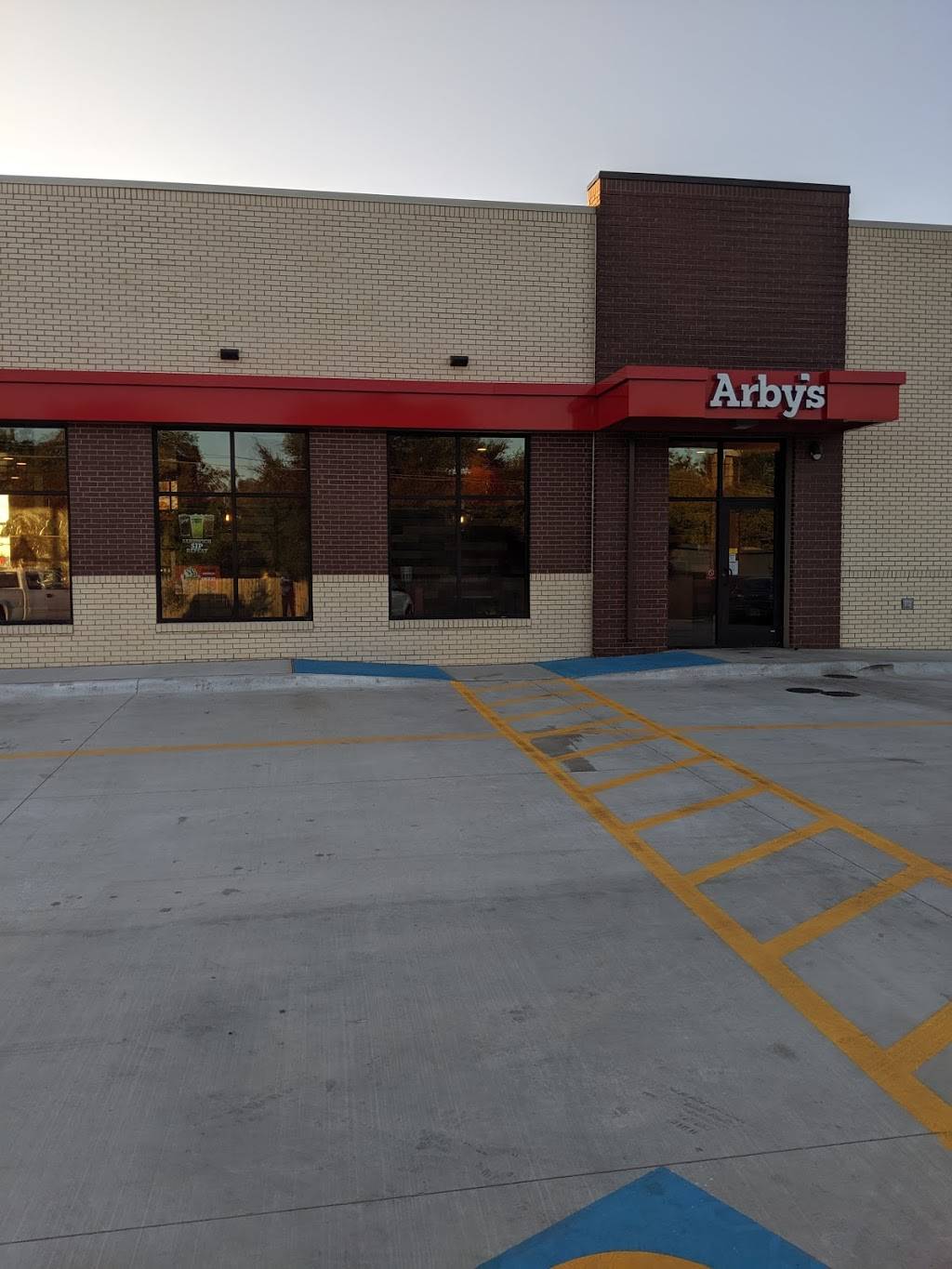 Arbys | meal takeaway | 6490 W Adams Ave, Temple, TX 76502, USA | 2547800770 OR +1 254-780-0770