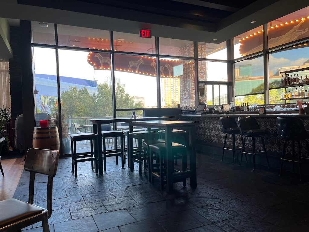 Dos Bocas | restaurant | 275 Baker St NW, Atlanta, GA 30313, USA | 4047048078 OR +1 404-704-8078