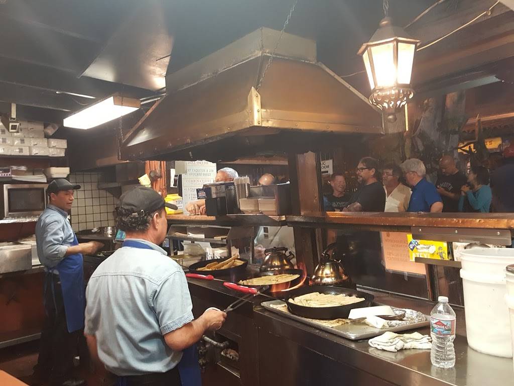 Cielito Lindo | restaurant | E-23 Olvera St, Los Angeles, CA 90012, USA | 2136874391 OR +1 213-687-4391