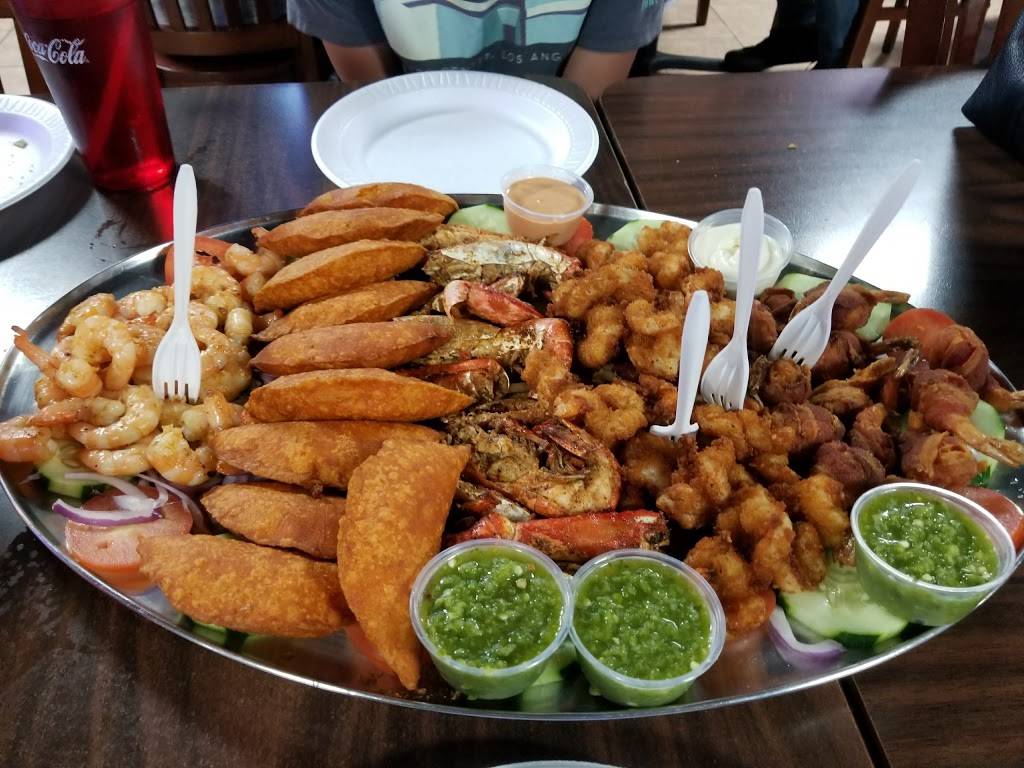 Las Islitas | restaurant | 7240 24th St, Sacramento, CA 95822, USA | 9164216271 OR +1 916-421-6271