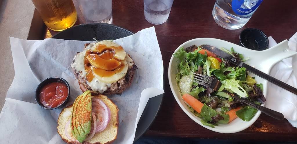 ROCKS lakeview | restaurant | 3463 N Broadway, Chicago, IL 60657, USA | 7734720493 OR +1 773-472-0493