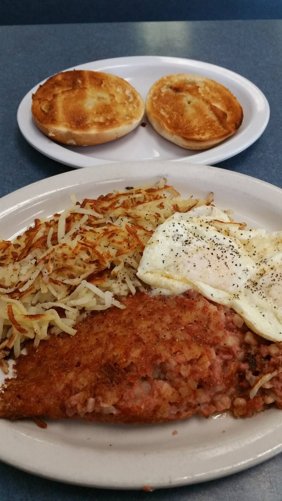 P Js Diner Inc | restaurant | 870 Saxon Blvd, Orange City, FL 32763, USA | 3865327100 OR +1 386-532-7100