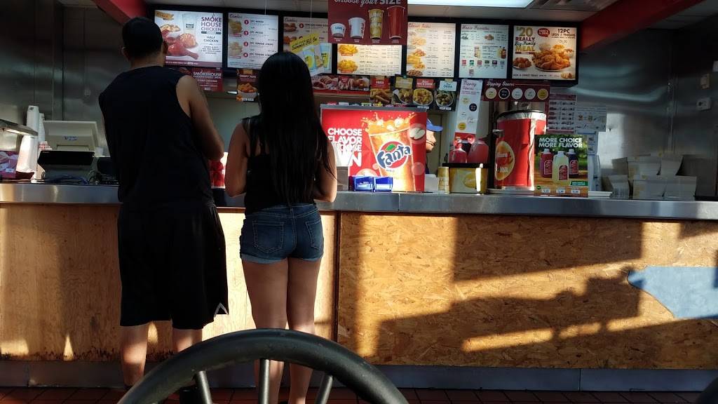 Churchs Chicken | restaurant | 8015 Beechnut St, Houston, TX 77036, USA | 7137721306 OR +1 713-772-1306