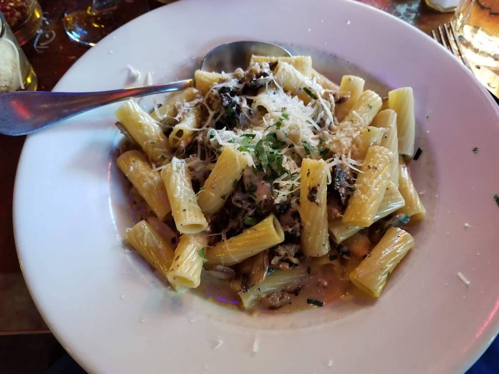 La Vita E Bella | restaurant | 2411 2nd Ave, Seattle, WA 98121, USA | 2064415322 OR +1 206-441-5322