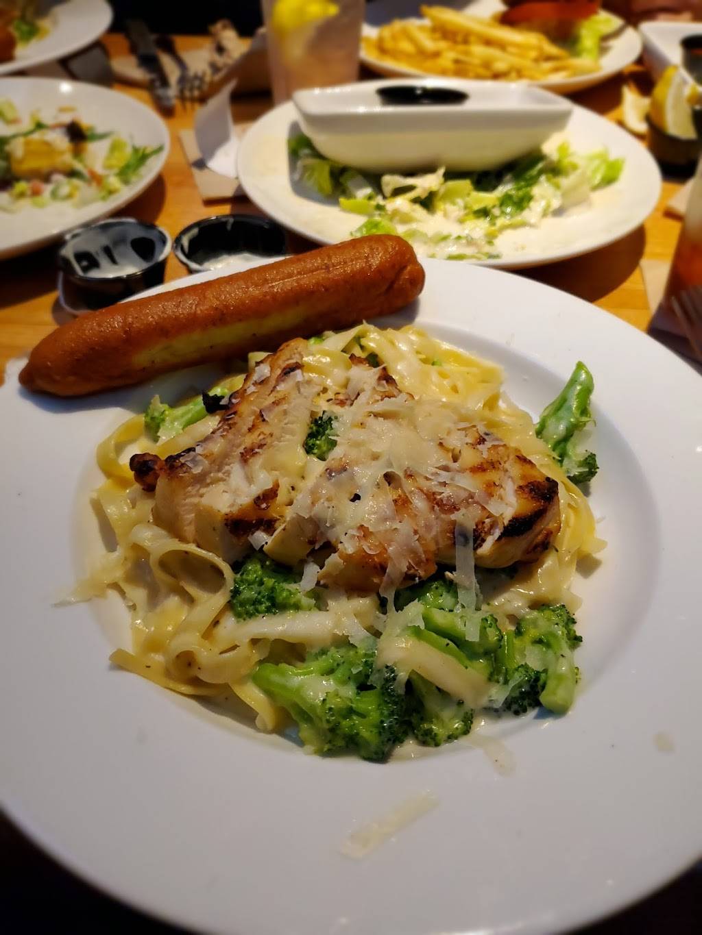 Applebees Grill + Bar | restaurant | 901 N Spence Ave, Goldsboro, NC 27534, USA | 9197515800 OR +1 919-751-5800