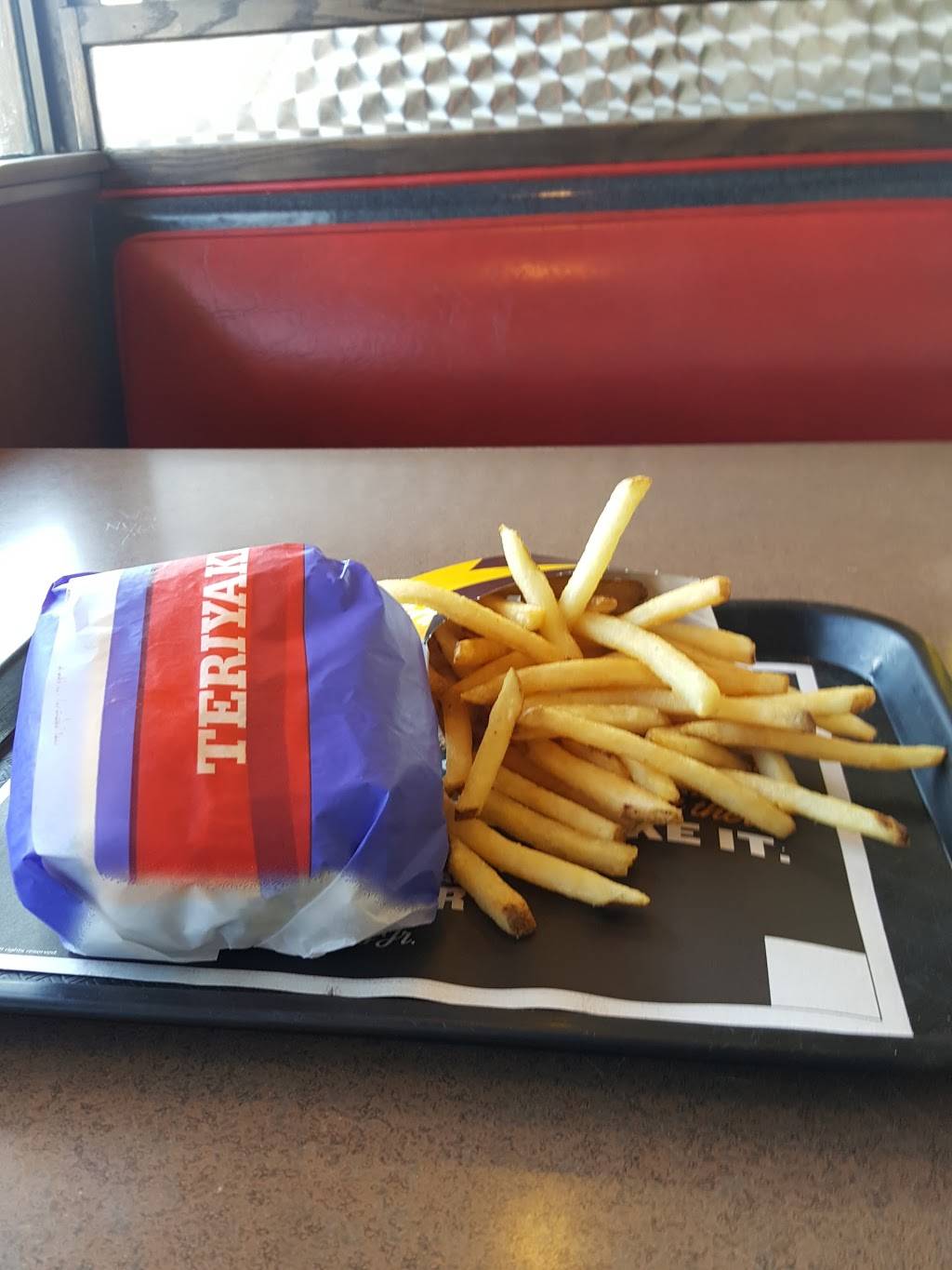 Carls Jr. | restaurant | 1751 S Soto St, Los Angeles, CA 90023, USA | 3232644232 OR +1 323-264-4232