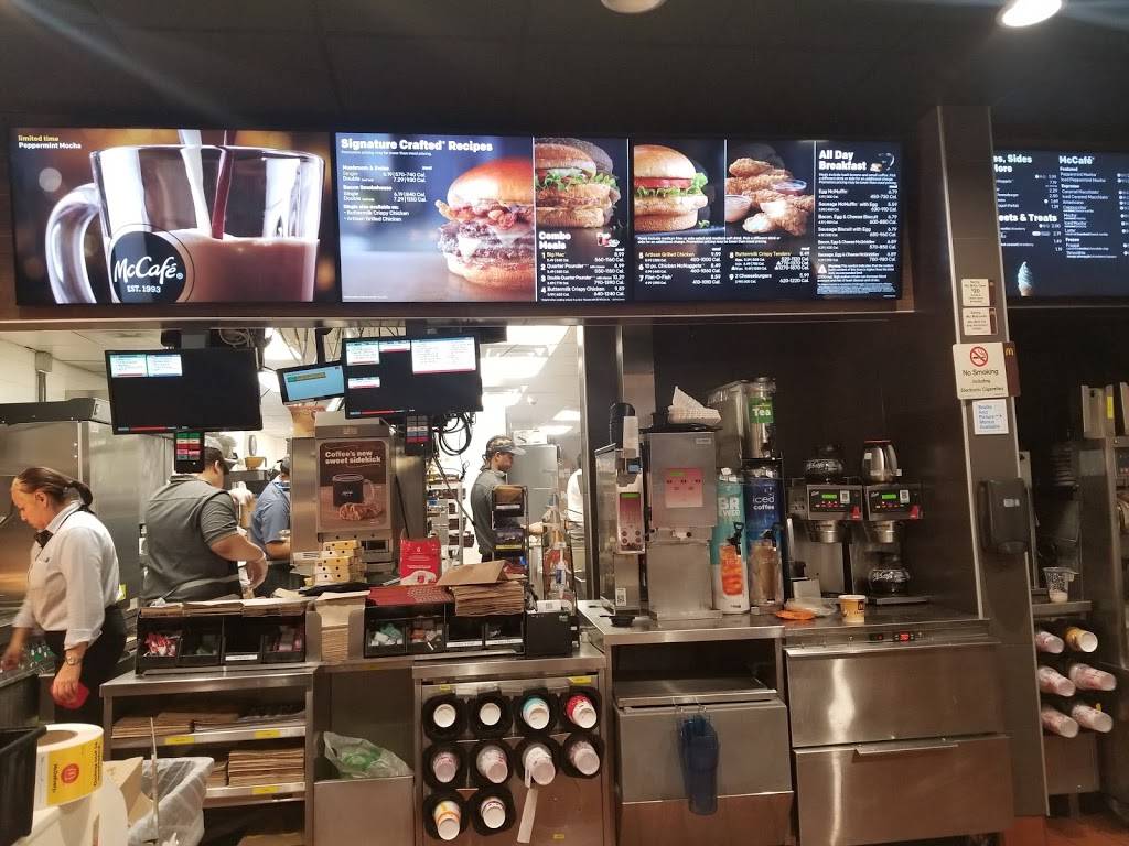 McDonalds | cafe | 840 Atlantic Ave, Brooklyn, NY 11238, USA | 7187835766 OR +1 718-783-5766