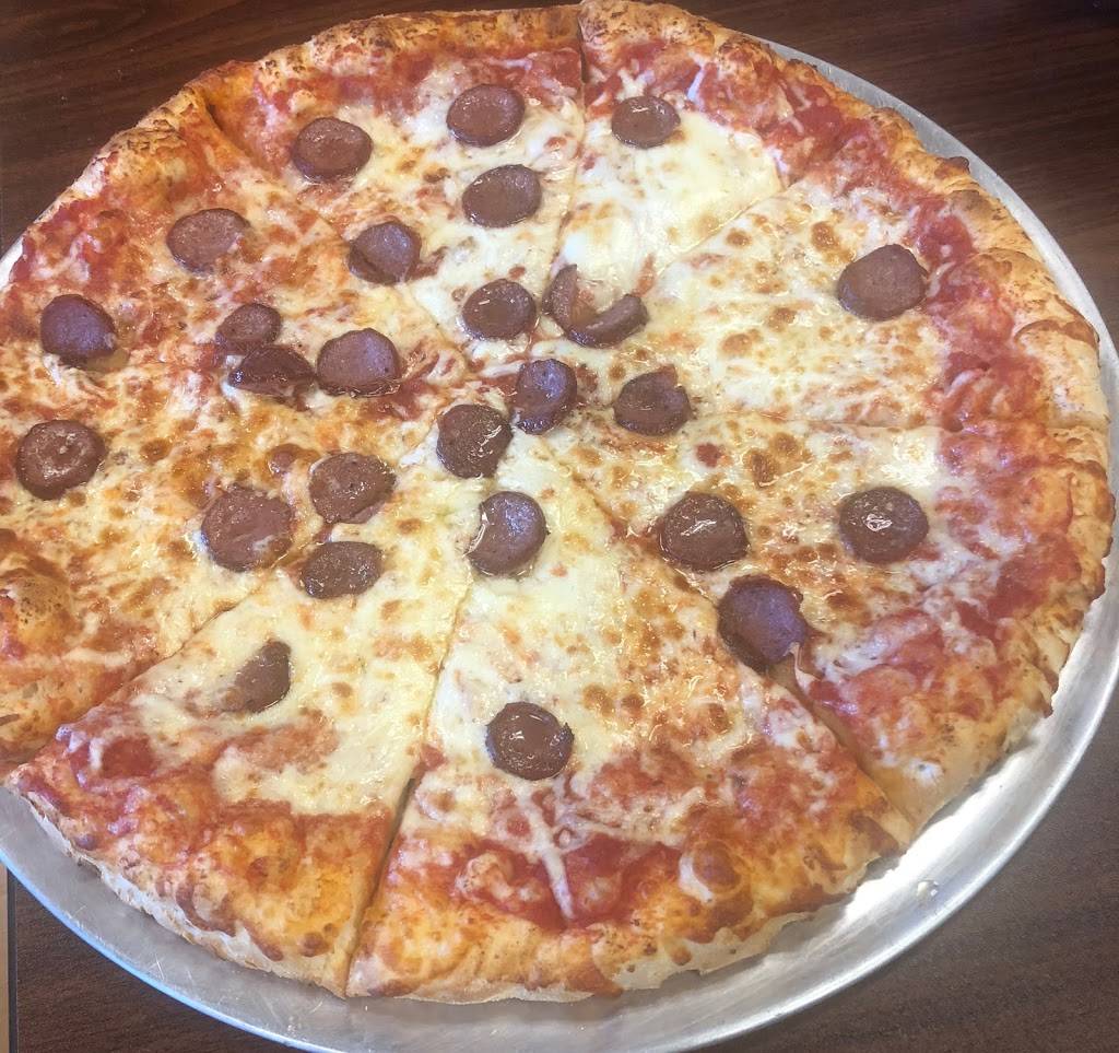 Mama Mia pizza and grill | restaurant | 4105 N Dupont Hwy, Dover, DE 19901, USA | 3027448724 OR +1 302-744-8724