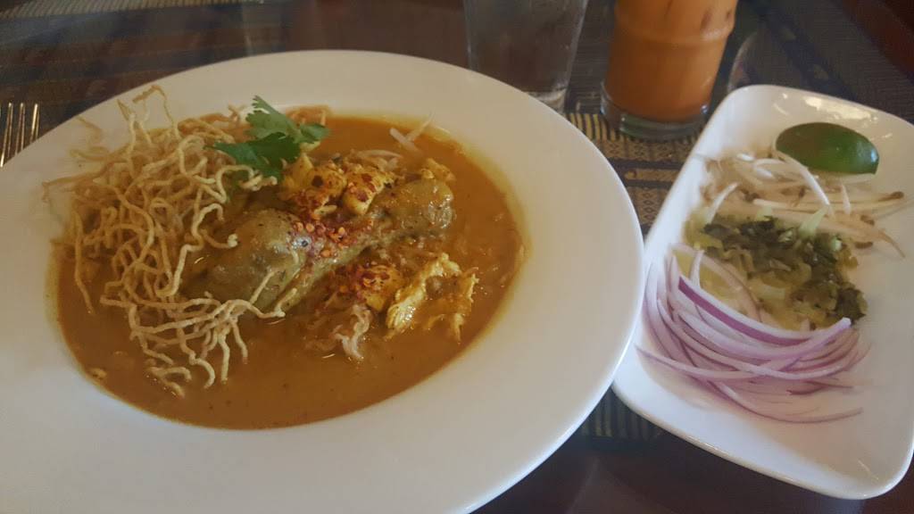 Siam Terrace | restaurant | 212 W Main St, Urbana, IL 61801, USA | 2173678424 OR +1 217-367-8424