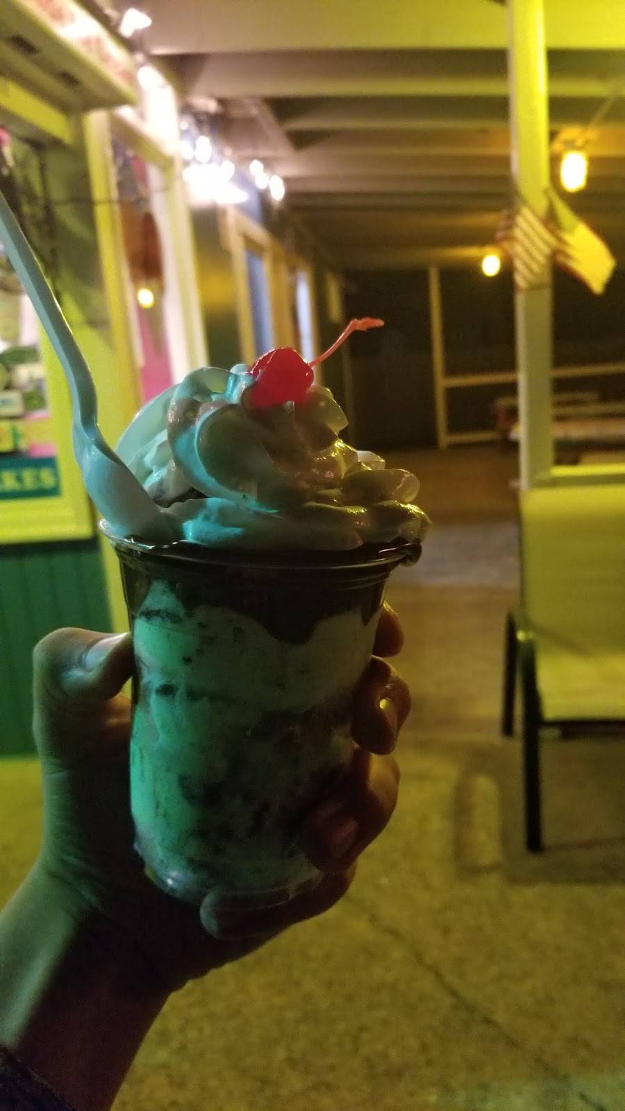 Whats The Scoop | restaurant | 193 Shad Hole Rd, Dennis Port, MA 02639, USA | 5083943050 OR +1 508-394-3050