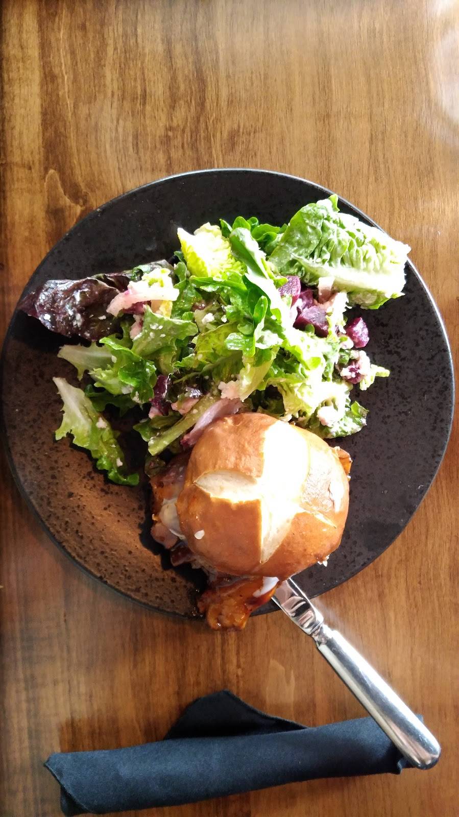 Capers | restaurant | 272 Front St, Belleville, ON K8N 2Z8, Canada | 6139687979 OR +1 613-968-7979