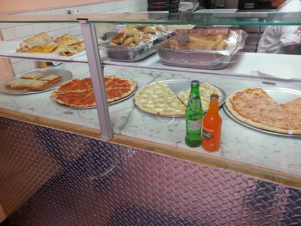 Uptown Slices | restaurant | 272 W 135th St, New York, NY 10030, USA | 2122837021 OR +1 212-283-7021