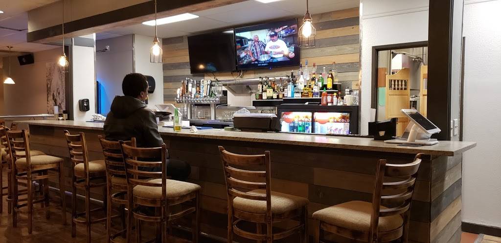 On Tap Brew And Bistro | restaurant | 29100 Pacific Hwy S #11, Federal Way, WA 98003, USA | 2062126856 OR +1 206-212-6856