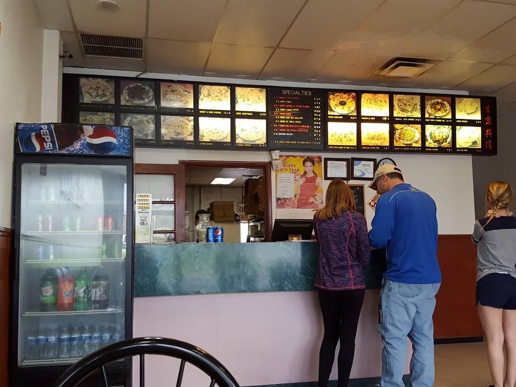 Lis Brothers | restaurant | 502 PA-36, Roaring Spring, PA 16673, USA | 8142245989 OR +1 814-224-5989