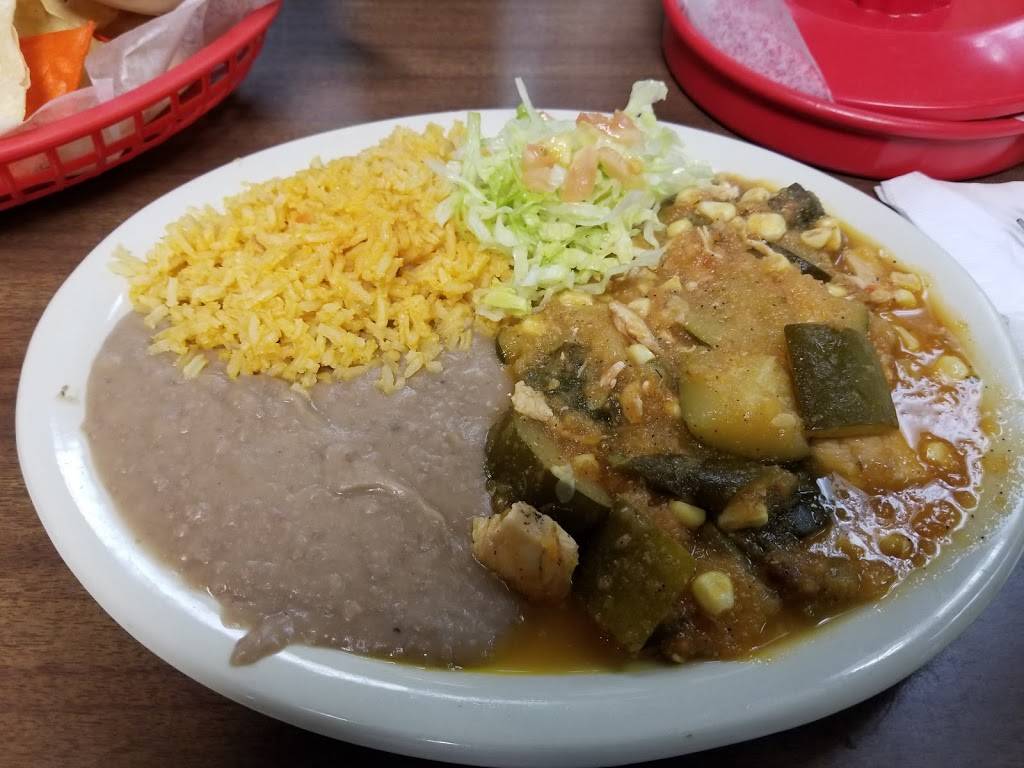 Blanquita Mexican Restaurant | restaurant | 1743, 2110 Cupples Rd, San Antonio, TX 78226, USA | 2104381972 OR +1 210-438-1972