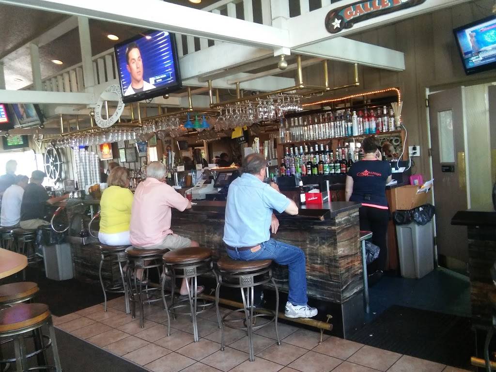 Castaways | restaurant | 3940 Boy Scout Rd, Bay City, MI 48706, USA | 9896863558 OR +1 989-686-3558