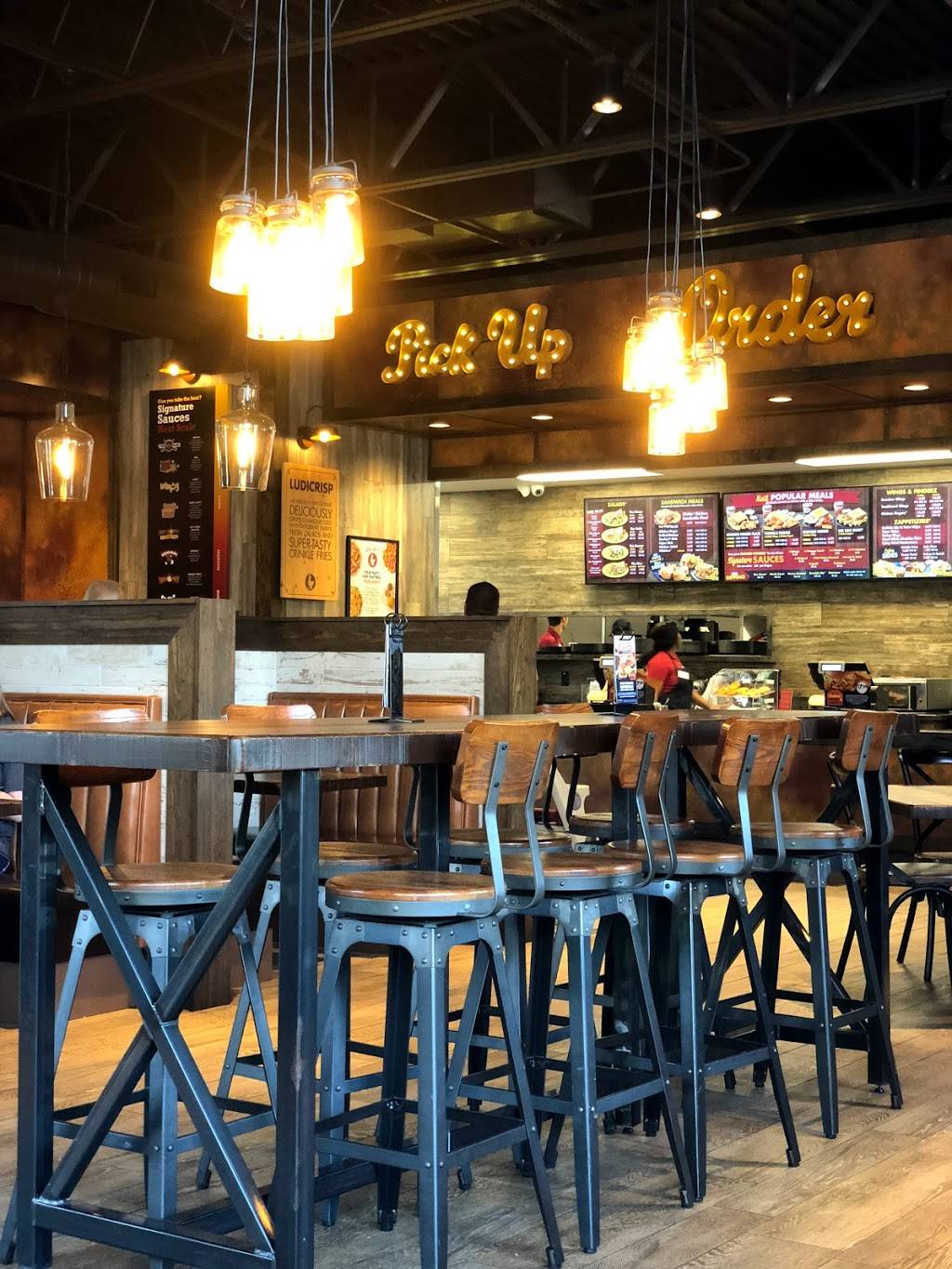 Zaxbys Chicken Fingers & Buffalo Wings | restaurant | 3400 N Pine Ave, Ocala, FL 34475, USA | 3528777900 OR +1 352-877-7900