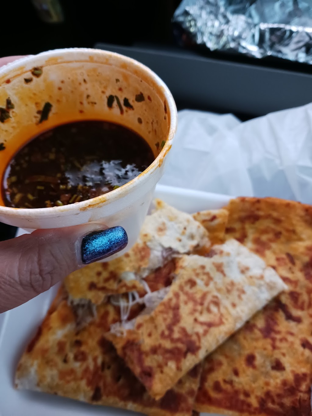 Birria Don David | restaurant | 215 N General McMullen Dr, San Antonio, TX 78237, USA | 2103229568 OR +1 210-322-9568