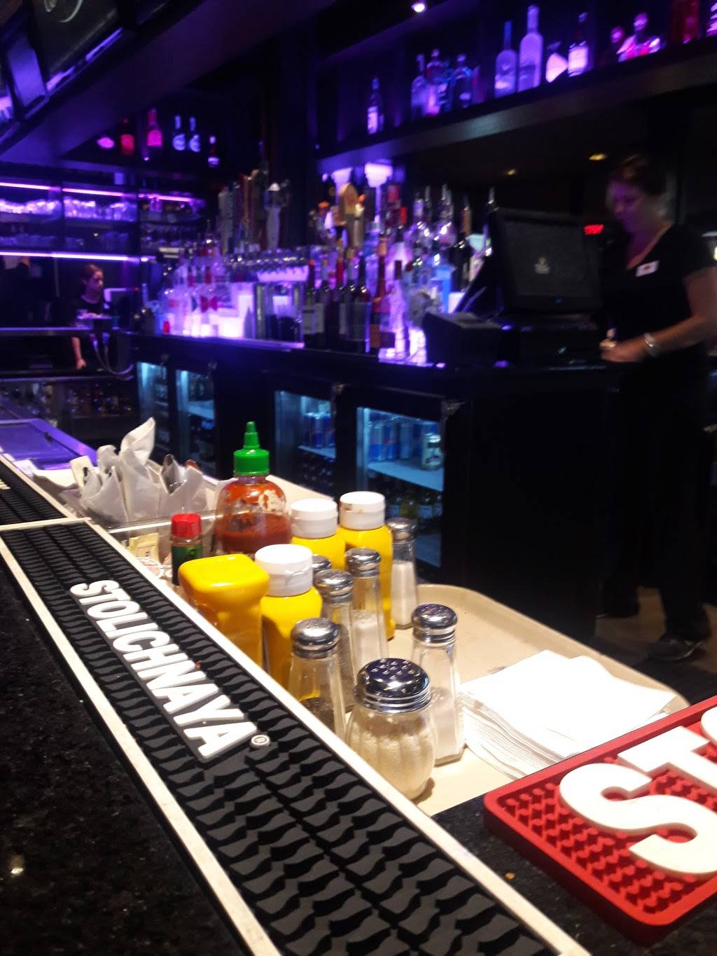 Village Inn Pizza Parlor | restaurant | 2215 44th St SE, Grand Rapids, MI 49508, USA | 6162811444 OR +1 616-281-1444