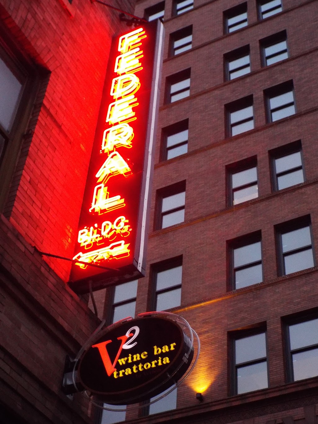 V2 Wine Bar and Trattoria by Vernon | restaurant | 100 W Federal St, Youngstown, OH 44503, USA | 3307425595 OR +1 330-742-5595