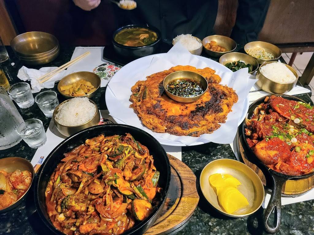 Soju Bar | restaurant | 10049 Long Point Rd, Houston, TX 77055, USA | 7134493082 OR +1 713-449-3082