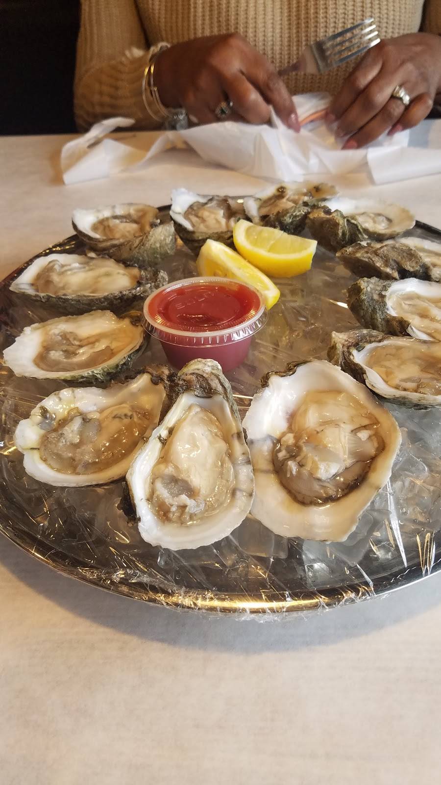 Yummi Crab | restaurant | 675 Phoenix Dr, Virginia Beach, VA 23452, USA | 7579375955 OR +1 757-937-5955