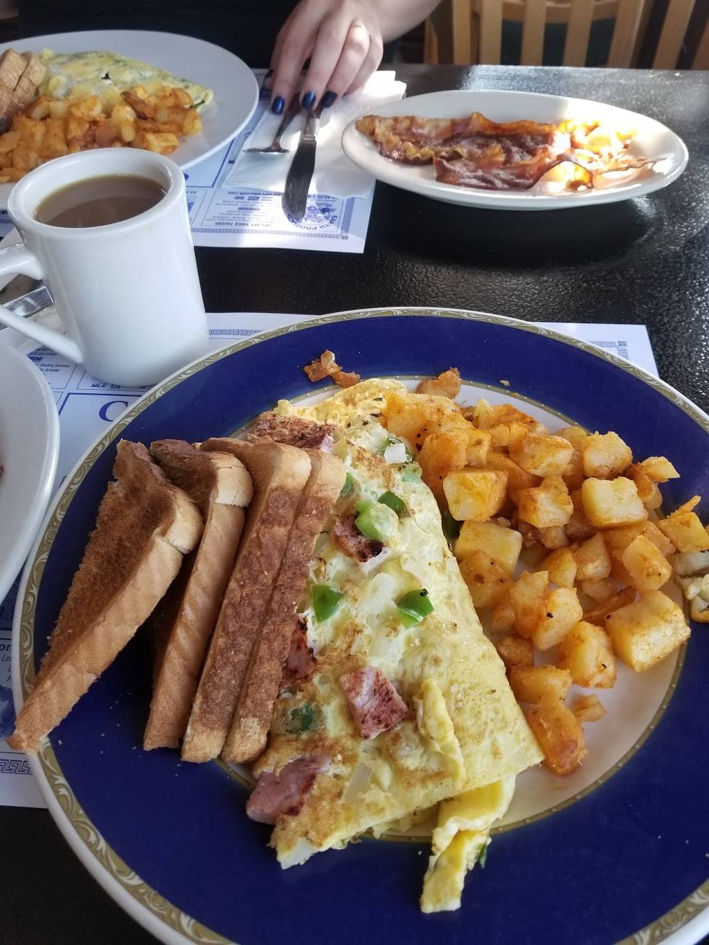 Coast Line Diner | restaurant | 137 Kilvert St, Warwick, RI 02886, USA | 4017737807 OR +1 401-773-7807