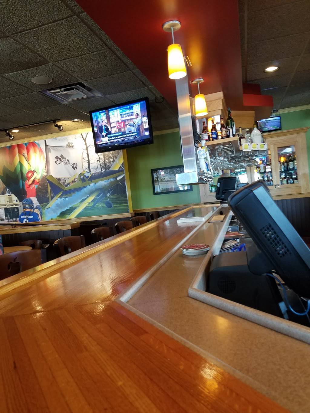 Applebees Grill + Bar | restaurant | 602 Fairview Blvd, Kendallville, IN 46755, USA | 2603491570 OR +1 260-349-1570