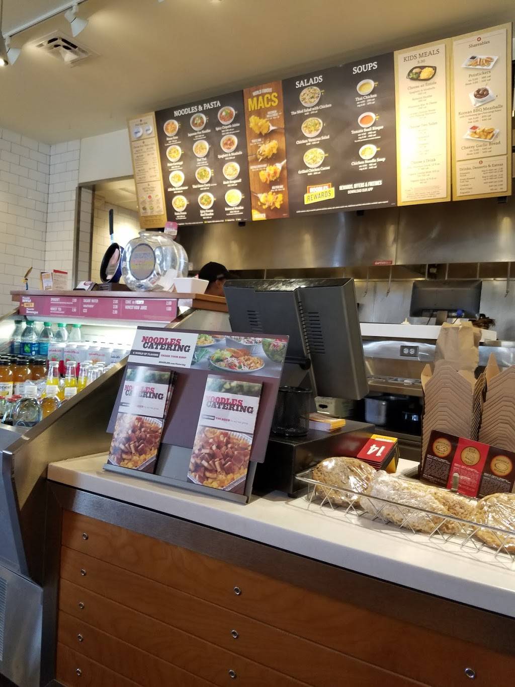 Noodles and Company | restaurant | 3871 Rivertown Pkwy, Grandville, MI 49418, USA | 6168712111 OR +1 616-871-2111