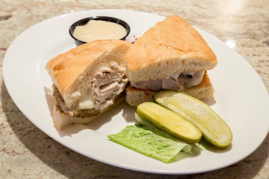 Metro Grill & Bar | restaurant | 2019 Essington Rd, Joliet, IL 60435, USA | 8155778191 OR +1 815-577-8191