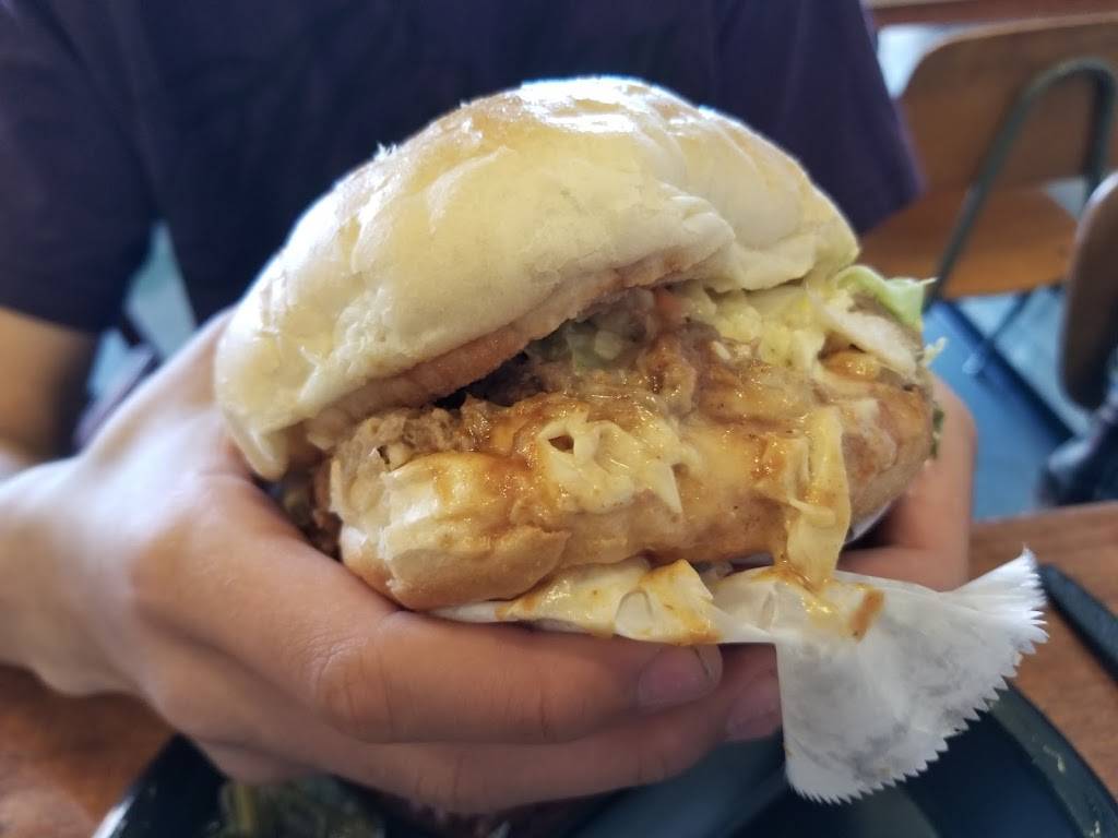 Whitners Barbecue | restaurant | 869 Lynnhaven Pkwy #106, Virginia Beach, VA 23452, USA | 7576898215 OR +1 757-689-8215