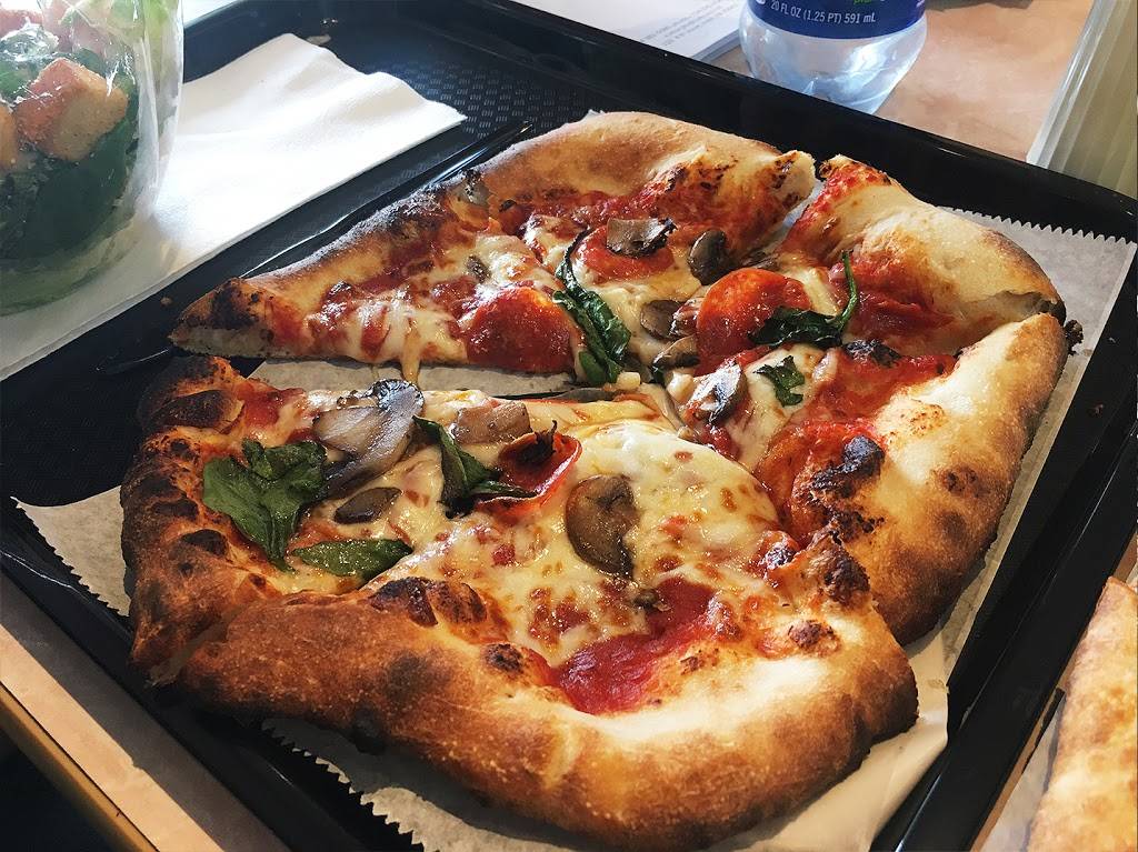 Iceburghs Bistro | restaurant | 223 4th St, Irwin, PA 15642, USA | 7243825085 OR +1 724-382-5085