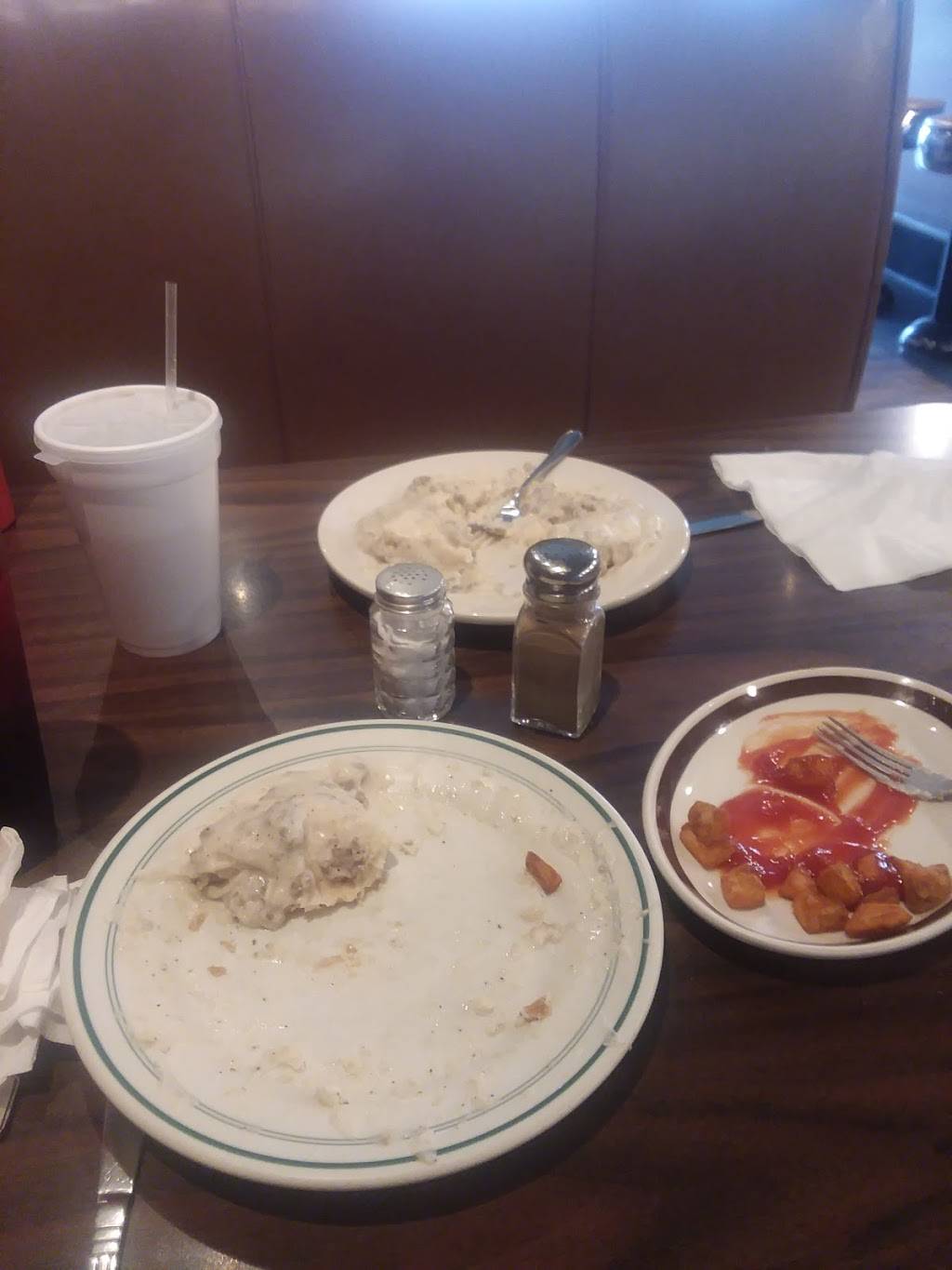 AJs Main Street Diner | restaurant | 4323, 1600 E Main St, Richmond, IN 47374, USA | 7659353663 OR +1 765-935-3663