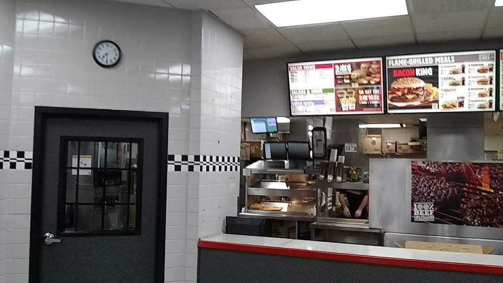 Burger King | restaurant | 103 S Nicolet St, Mackinaw City, MI 49701, USA | 2314362600 OR +1 231-436-2600