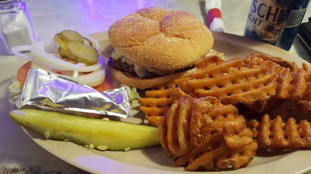 Last Chance Bar & Grill | restaurant | 2713 W Second St, Peoria, IL 61615, USA | 3092435036 OR +1 309-243-5036